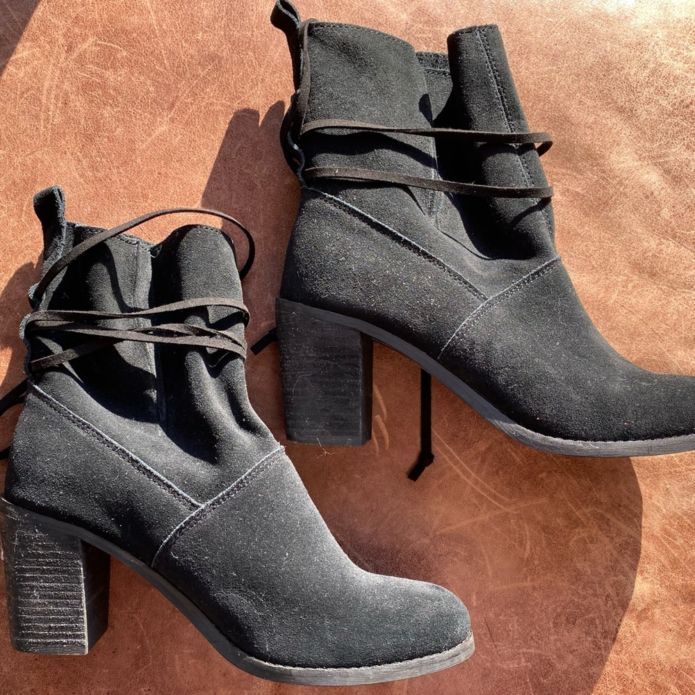 TOMS boot black Sz 8